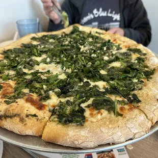 Large White Spinach Pizza (mozzarella, ricotta, spinach, garlic, EVOO, grated parmesan)