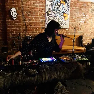 Datenite  she's got skills!