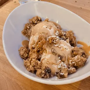 Oatmeal raisin cookie crumble