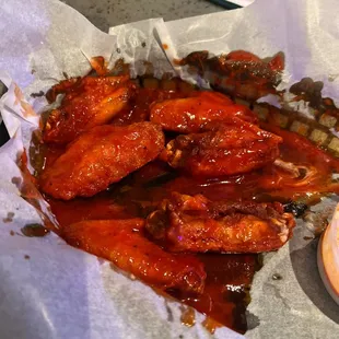 food, bbq chicken, fried chicken, chicken, bbq wings, chicken wings, chicken wings and fried chicken, fried chicken wings, poultry