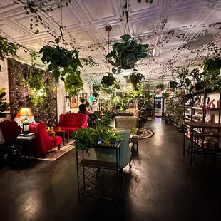 VineHouse Lounge