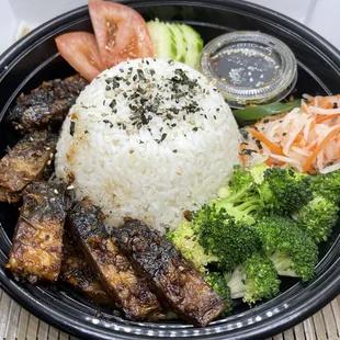 Lemongrass tuna plate