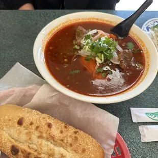 Beef stew with French bread