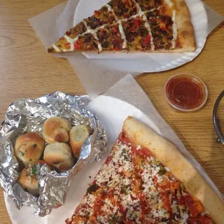 Vegan Spicy Slicey Pizza