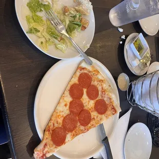 Lunch special - 1-topping slice and side caesar