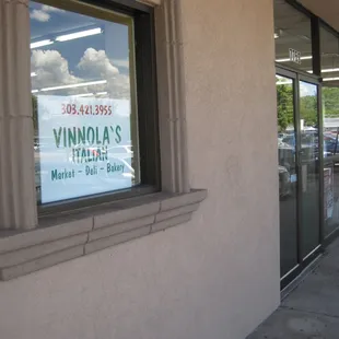 Vinnola&apos;s - Entrance