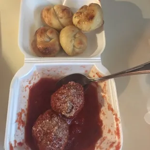Goo meatballs with garlic knots!!