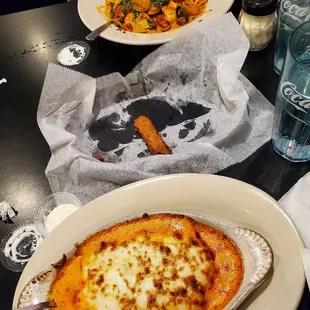 We totally ate up the zucchini fries(the ranch is amazing!) Top: Tortellini Campagnola,  Bottom: Roasted Chicken Canneloni