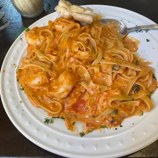 senatra!! the pink sauce on other peoples post. delicious