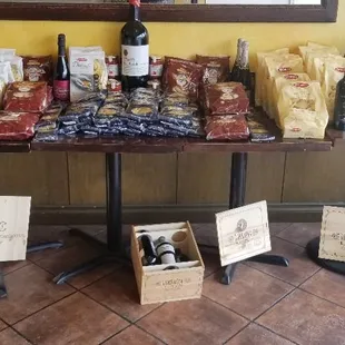 Mini market