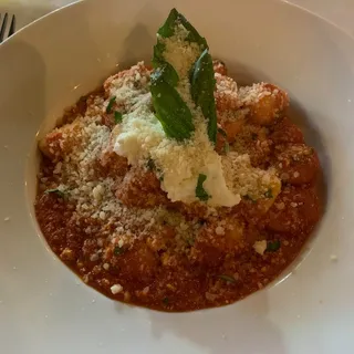 Gnocchi Alla Pecorara
