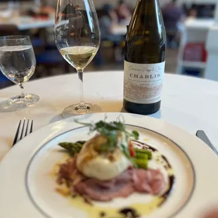 Spring asparagus with Baratta. Wonderful.