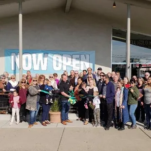 Vintage Antiques &amp; Uniques Ribbon Cutting Ceremony!