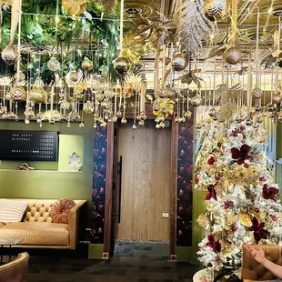 Love the interior Christmas decor