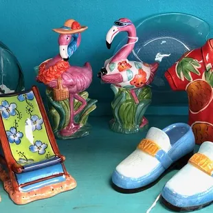 Wide Assortment of Collectables, including Salt &amp; Pepper Shakers.