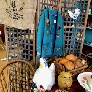Vintage &amp; Collectable Farmhouse Decor.