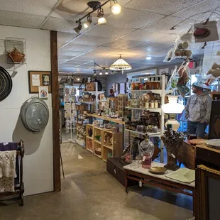 Vintage Vibe Home & Garden