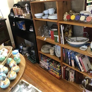 All sorts of wonderful trinkets !