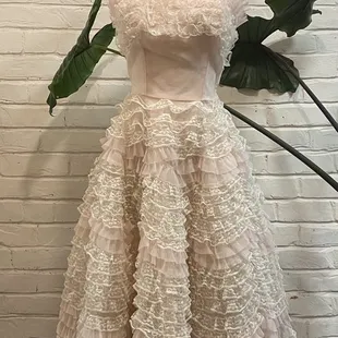 1950's white and pink lace tiered midi dress