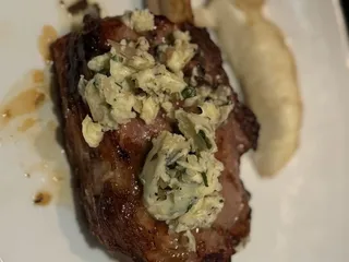 William B's Steakhouse