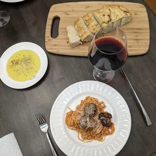 Spaghetti and meatballs with focaccia