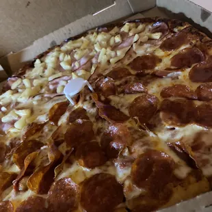 Pizza always delivered hot hot ... look at it . Delish hot &amp; perfect.