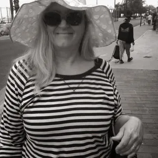Lynn C.