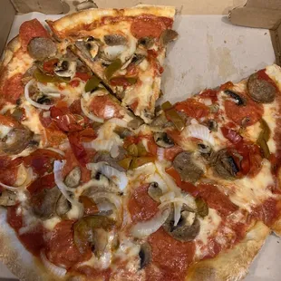 Supereme 12&quot; Pizza