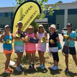 Great time hitting around with these ladies at the final round of the Banana Open!