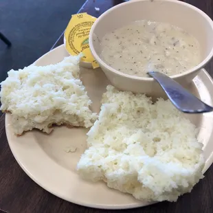 Biscuit and gravy