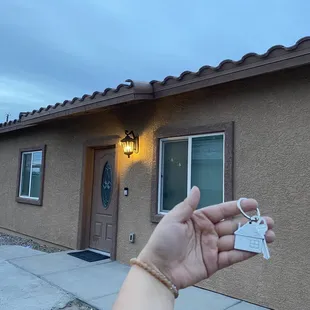 Goodbye rent - officially home owners ‍‍