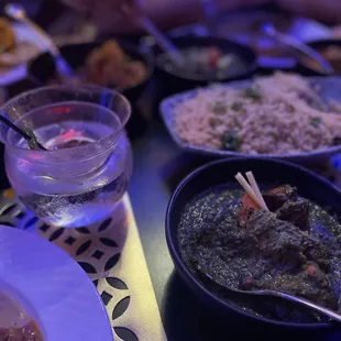 Amazing Veg Samosa and the food yummy