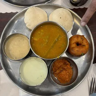 Sambar Vadai / Lentil Donuts in Sambar