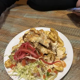Pollo con Tajadas