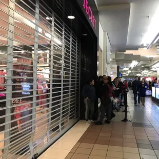 They lined up for a private event @ Victoria Secrets ... what's the secret 02/10/2019