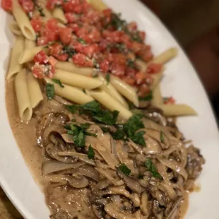 POLLO ALLA ANGELINA A breaded chicken breast sautéed in olive oil, onions and mushrooms in a marsala creem sauce - 24