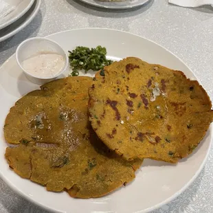 Thalipeeth (2 Pcs)