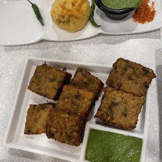 VKR Batata Vada (2 Pcs)