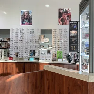 So much glasses.....