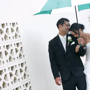 It POURED as soon as we stepped outside to take pictures but Ryan and his team didn't care and neither did we.