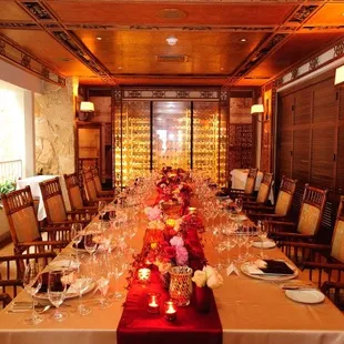 This photo was taken at out guest's dinner reception at La Mer's private dining room at the Halekulani Hotel in Waikiki...Nice