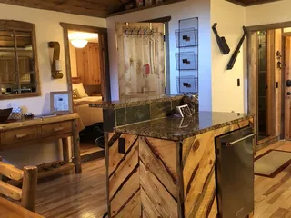 Merrifield Homestead Cabins & Hot Springs