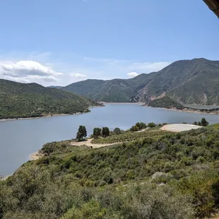 Pyramid Lake view from the rear