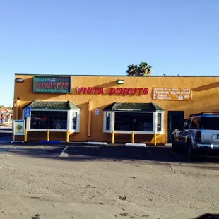 Best donut shop in lake Elsinore!!