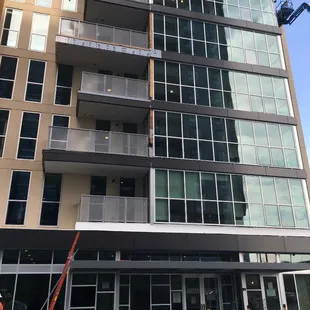 U of A comercial glass replacement and repair in Tucson Arizona