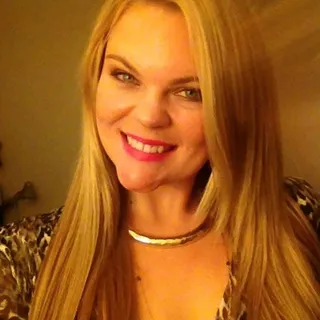 Lynsey T.