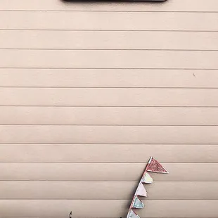 Eastside/entrance off East Glen.