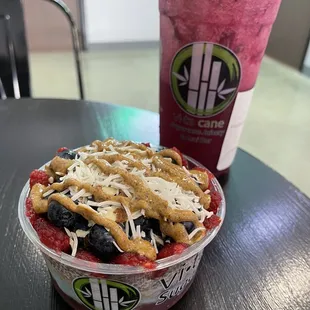 Acai bowl and dragon fruit drink