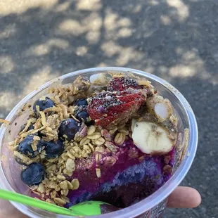 You can see the three flavors in distinct layers. Not melted!! It&apos;s been at least ten minutes since I bought this, on a 90 degree day