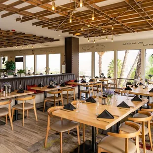 sushi and sashimi, interior